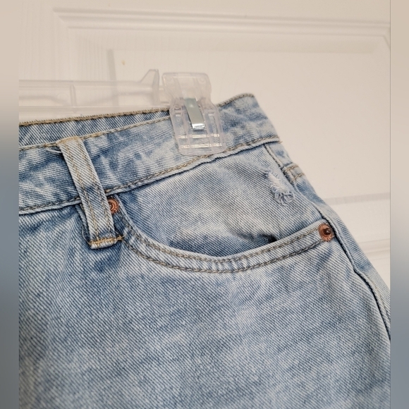 Aero Premium Air High Rise Destroyed Mom Jean Aeropostale - Picture 7 of 12